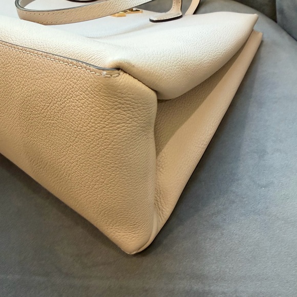 Louis Vuitton Lock Me Shopper Tote Work Bag Gold Cream - Picture 13 of 16